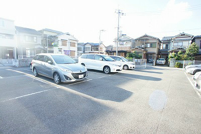 エスペランスの駐車場