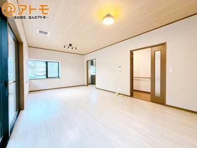 【居間・リビング】 | 駿東郡清水町徳倉　中古一戸建て　