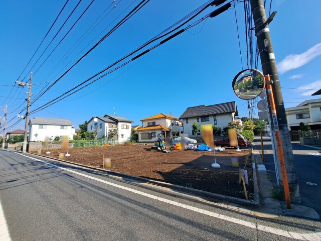 【外観】 | 練馬区大泉学園町5丁目　新築一戸建住宅　全5棟　(保谷店) | 小学校まで徒歩7分、中学校まで徒歩12分。毎日の登下校も負担の少ない距離。