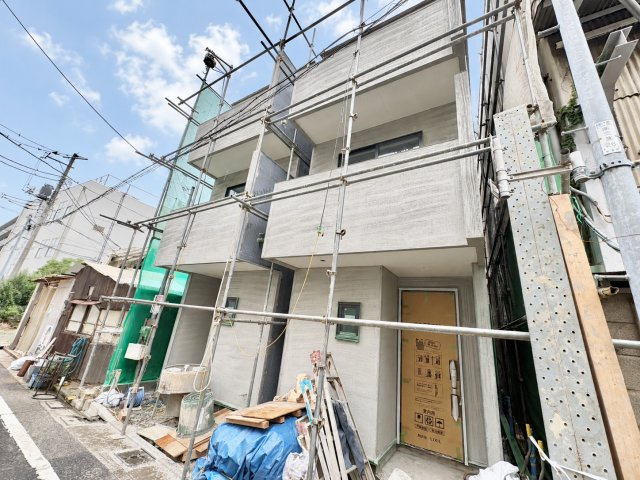 大田区大森南4丁目　新築戸建　全2棟の外観|2026.08.29撮影

現地ご見学希望・資料請求などお気軽にお問い合わせ下さい！
03-5990-5201