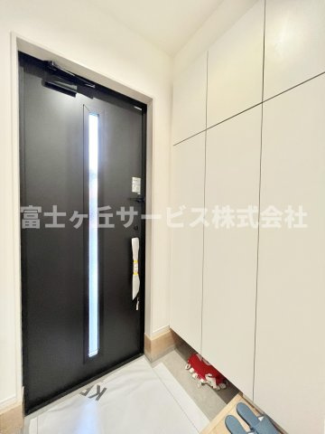 【玄関】 | 浜松市中央区萩丘3丁目 新築一戸建て | 玄関です