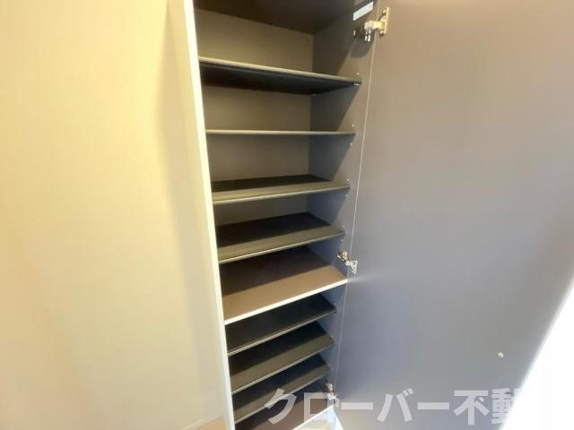 グランブルー百石の収納|靴箱