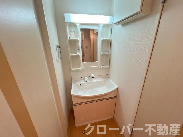 プティスール空港通りの洗面所|洗髪洗面化粧台