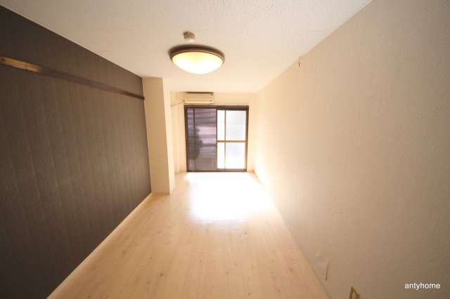 シャルム北梅田　仲介手数料無料の洋室