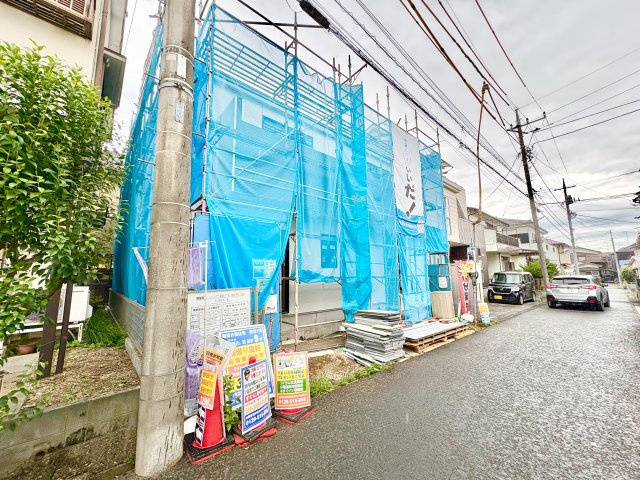 《仲介手数料半額》入間市東藤沢6丁目の前面道路含む現地写真