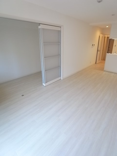 尼崎市東塚口町１丁目の賃貸マンションの居間・リビング