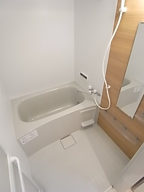 尼崎市東塚口町１丁目の賃貸マンションの浴室
