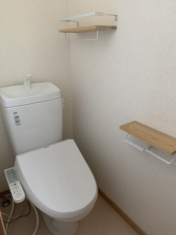 朝霧町１丁目　中古戸建てのトイレ