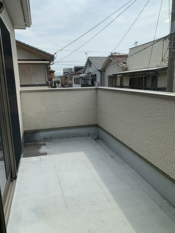朝霧町１丁目　中古戸建てのバルコニー