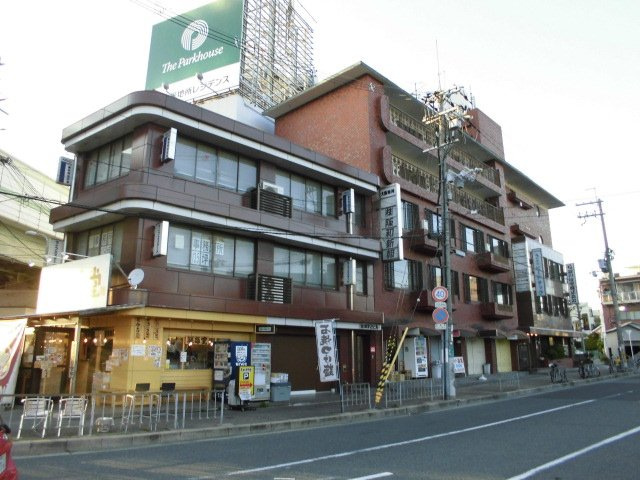 淀川ビルの外観