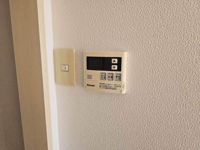 ツイン・ベルの設備|給湯器リモコンです