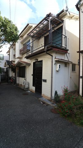 離宮前町2丁目貸家の外観