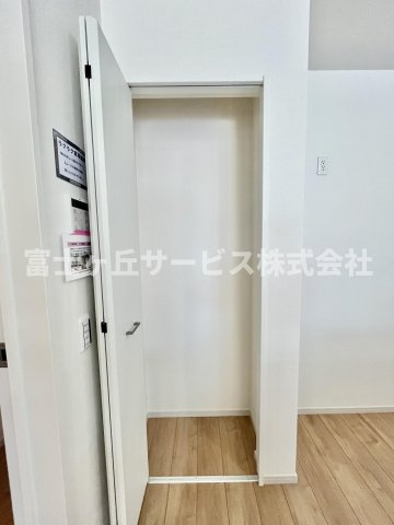 【収納】 | 浜松市中央区西山町 新築一戸建て | キッチン横の収納です