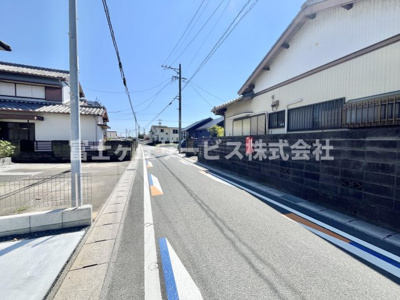 【前面道路含む現地写真】 | 浜松市中央区西山町 新築一戸建て | 前面道路です