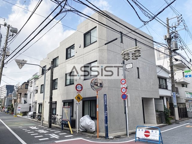 Van₋Veal中野南台の外観