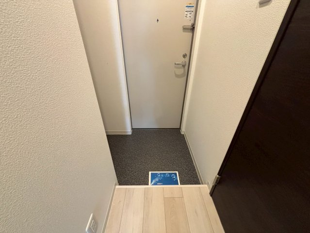 エステイトE東加古川の玄関