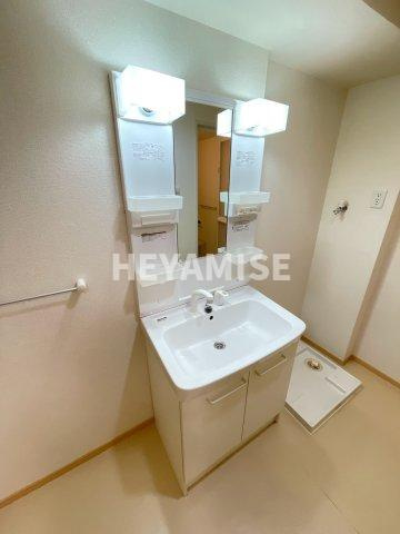 ラフィオラの洗面所|※同物件別号室の参考画像です※現況を優先します