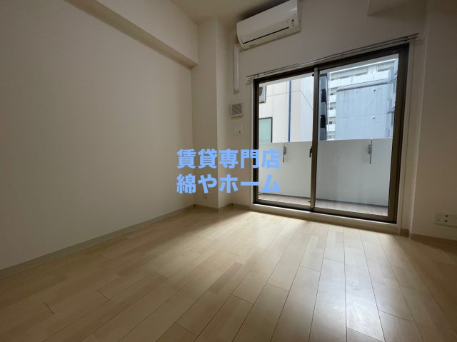 エステムプラザ難波WESTⅡプレディアの居間・リビング|こちらの居間で趣味の時間をお楽しみください