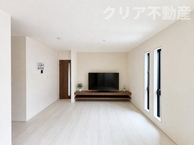 【外観】 | 前橋市青柳　全室南向き！LDK19帖 | 家具はイメージです