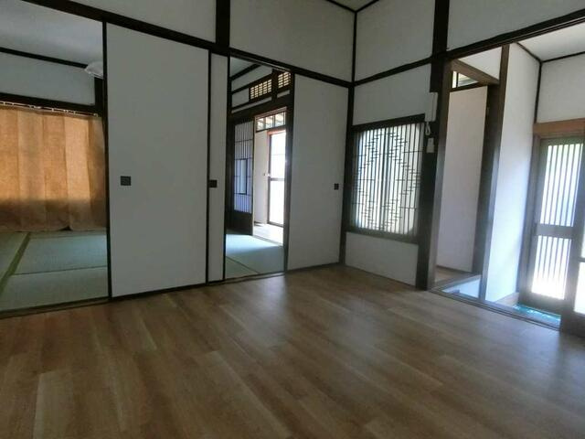 原邸の内装