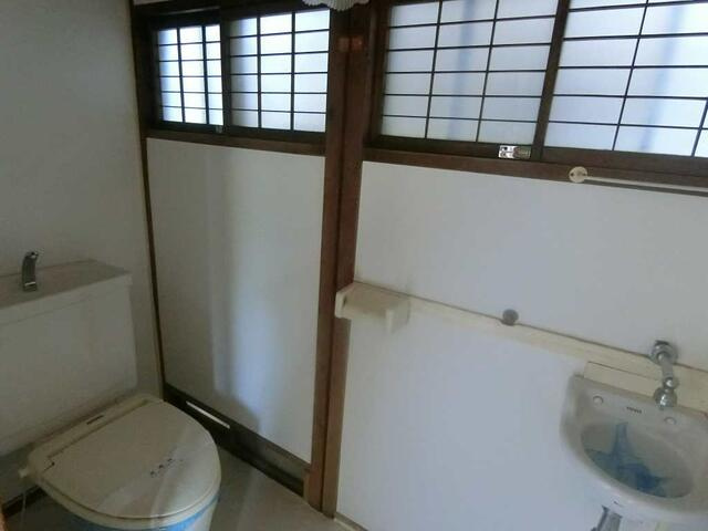 原邸のトイレ