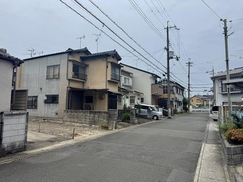 牛ケ瀬堂田町の前面道路含む現地写真