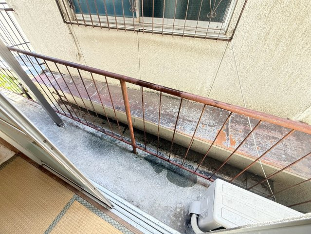 長田区檜川町アパートのバルコニー