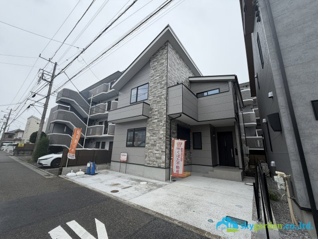 平塚市達上ヶ丘1期　新築戸建　全1棟1号棟の前面道路含む現地写真