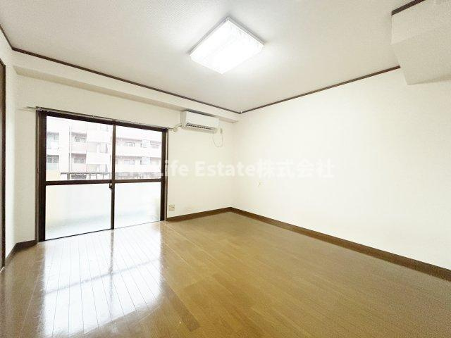 東大和市向原６丁目の賃貸マンションの居間・リビング