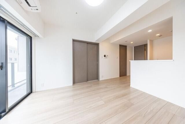Ｓ－ＲＥＳＩＤＥＮＣＥ新御徒町ｃｈｉａｒｏの居間・リビング