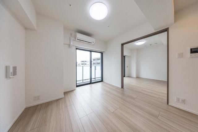 Ｓ－ＲＥＳＩＤＥＮＣＥ新御徒町ｃｈｉａｒｏの居間・リビング