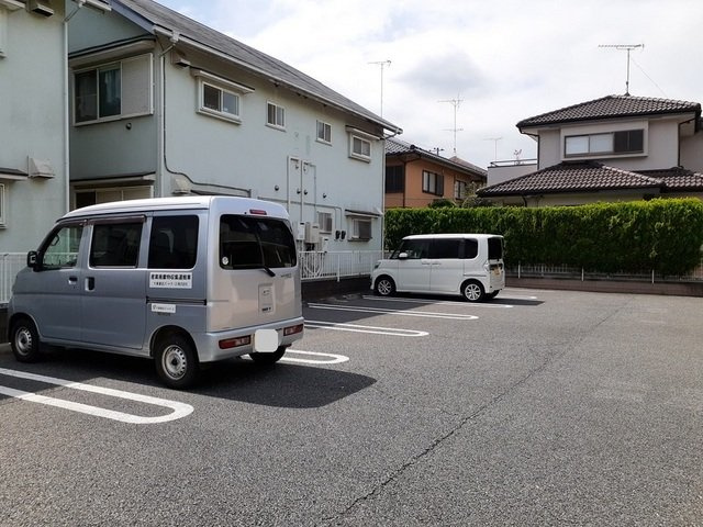 エスポワール　カーサの駐車場