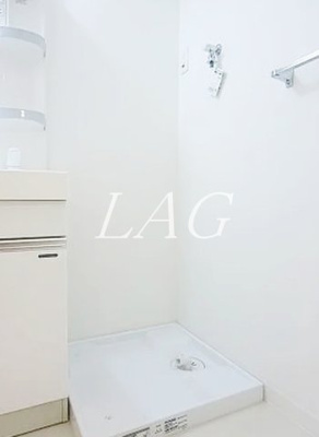 【設備】 | スクエアレジデンス | 室内洗濯機置き場です。