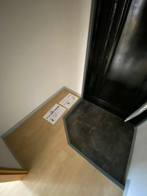 プラーズ南池袋の玄関