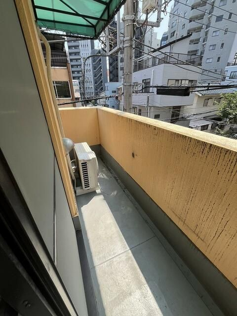 プラーズ南池袋のバルコニー