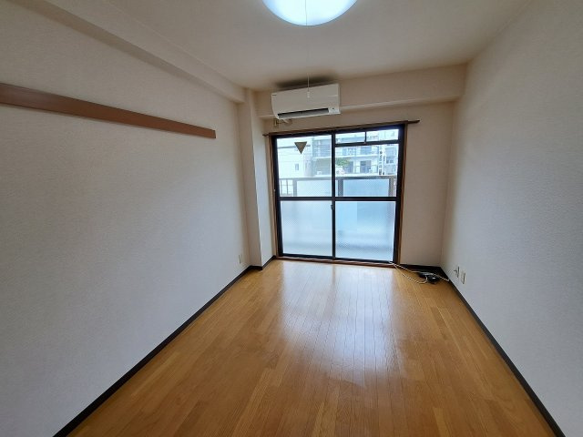 マンション宮本Ⅰの居間・リビング