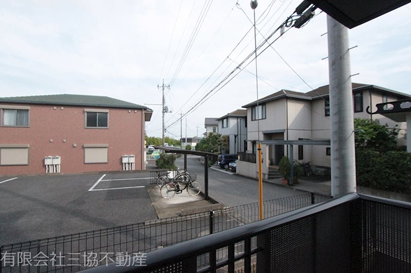 グランシード美杉台|目の前が駐車場で陽を遮る建物なし♪