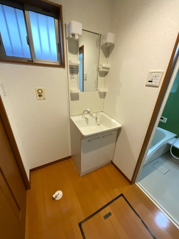 中古戸建の独立洗面台