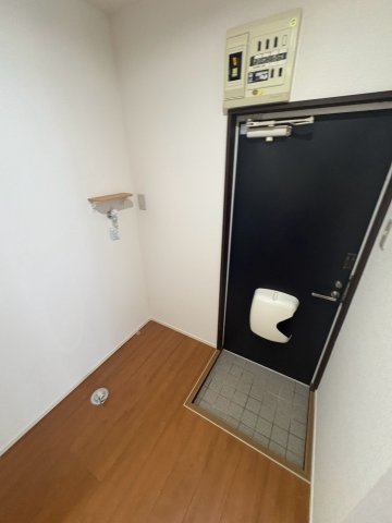 Ben匠8番館の玄関