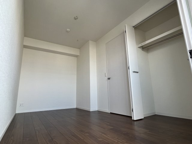 大阪市東淀川区東淡路５丁目の賃貸マンションの洋室