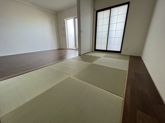 大阪市東淀川区東淡路５丁目の賃貸マンションの居間・リビング