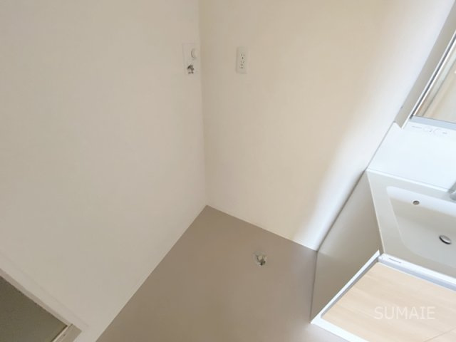 ラディーチェBの洗面所|室内洗濯機置き場！