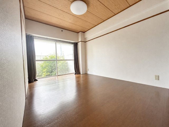 スカイマンションの洋室