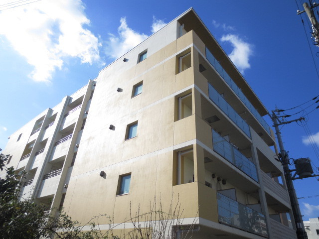 アロハマリーナの外観|建物はしっかりしております。