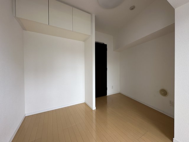 府中市府中町１丁目の賃貸マンションの居間・リビング
