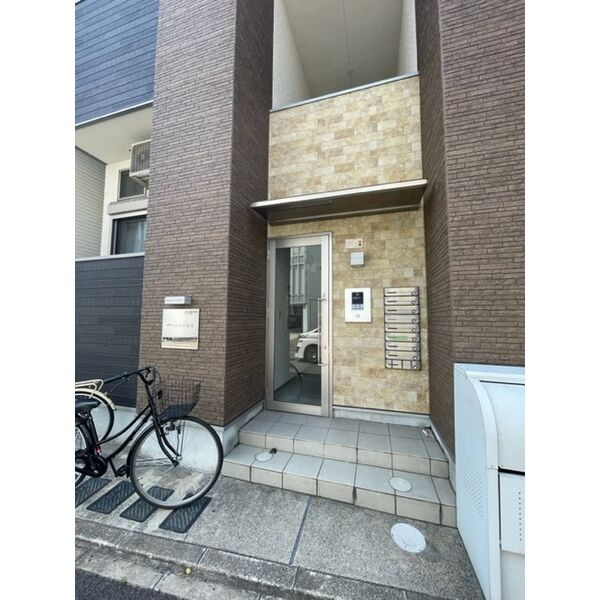 グリーンハイツ伝馬　名古屋市賃貸　仲介手数料無料のエントランス