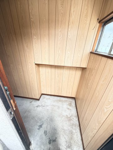 千鳥丘アパートの玄関