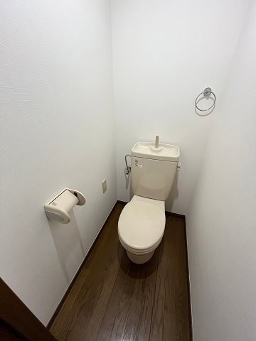 尼崎市南竹谷町１丁目のアパートのトイレ