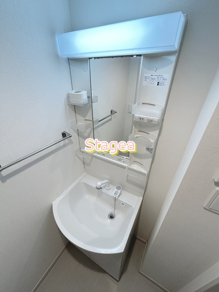 さいたま市中央区本町東５丁目のアパートの洗面所