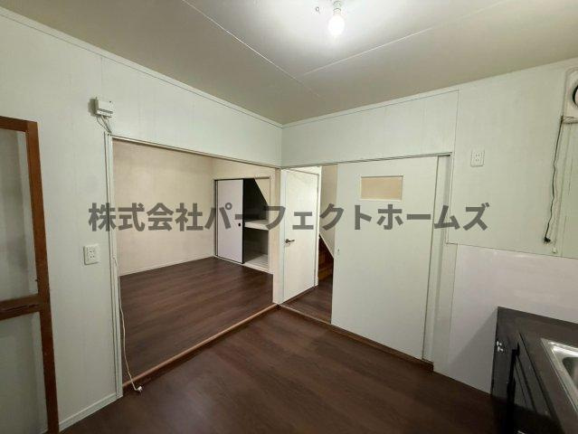 楠根南町テラスハウス　賃貸のキッチン|ダイニングキッチンです